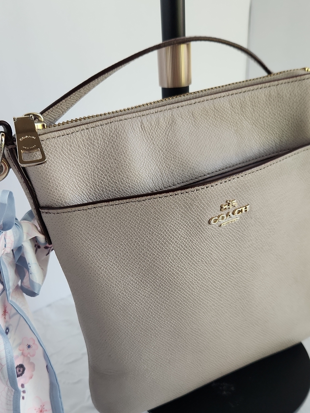 Coach Pebbled Leather Crossbody Bag in Taupe with Silk Scarf Final Sale - Picture 3 of 12